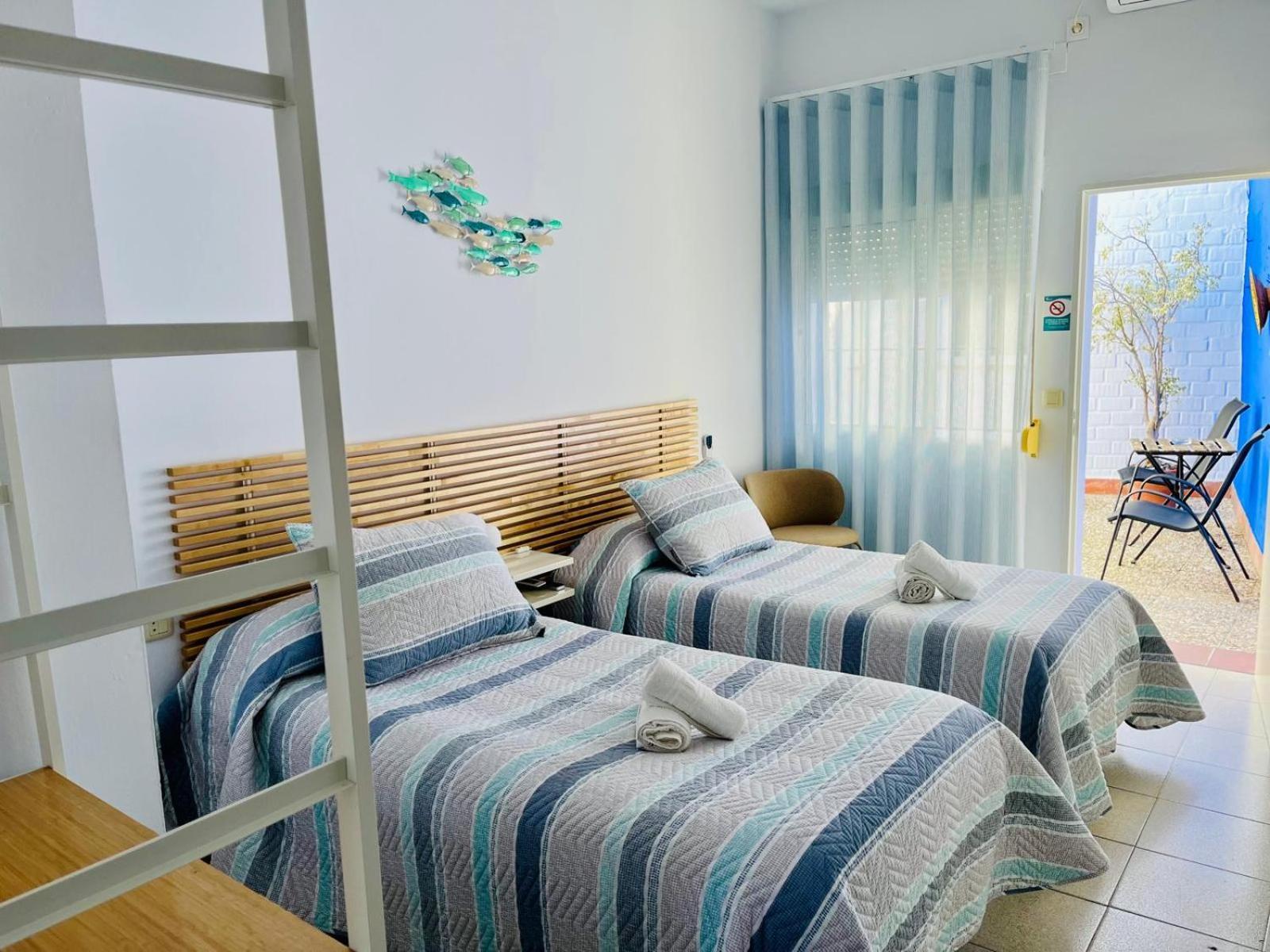 Hostal El Faro Chipiona Εξωτερικό φωτογραφία