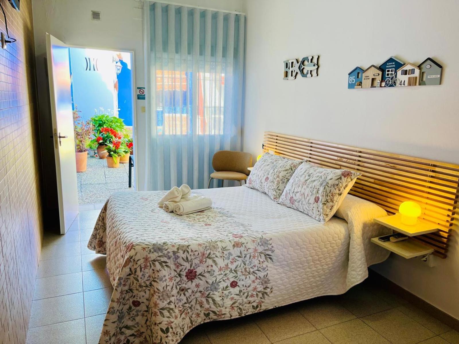 Hostal El Faro Chipiona Εξωτερικό φωτογραφία