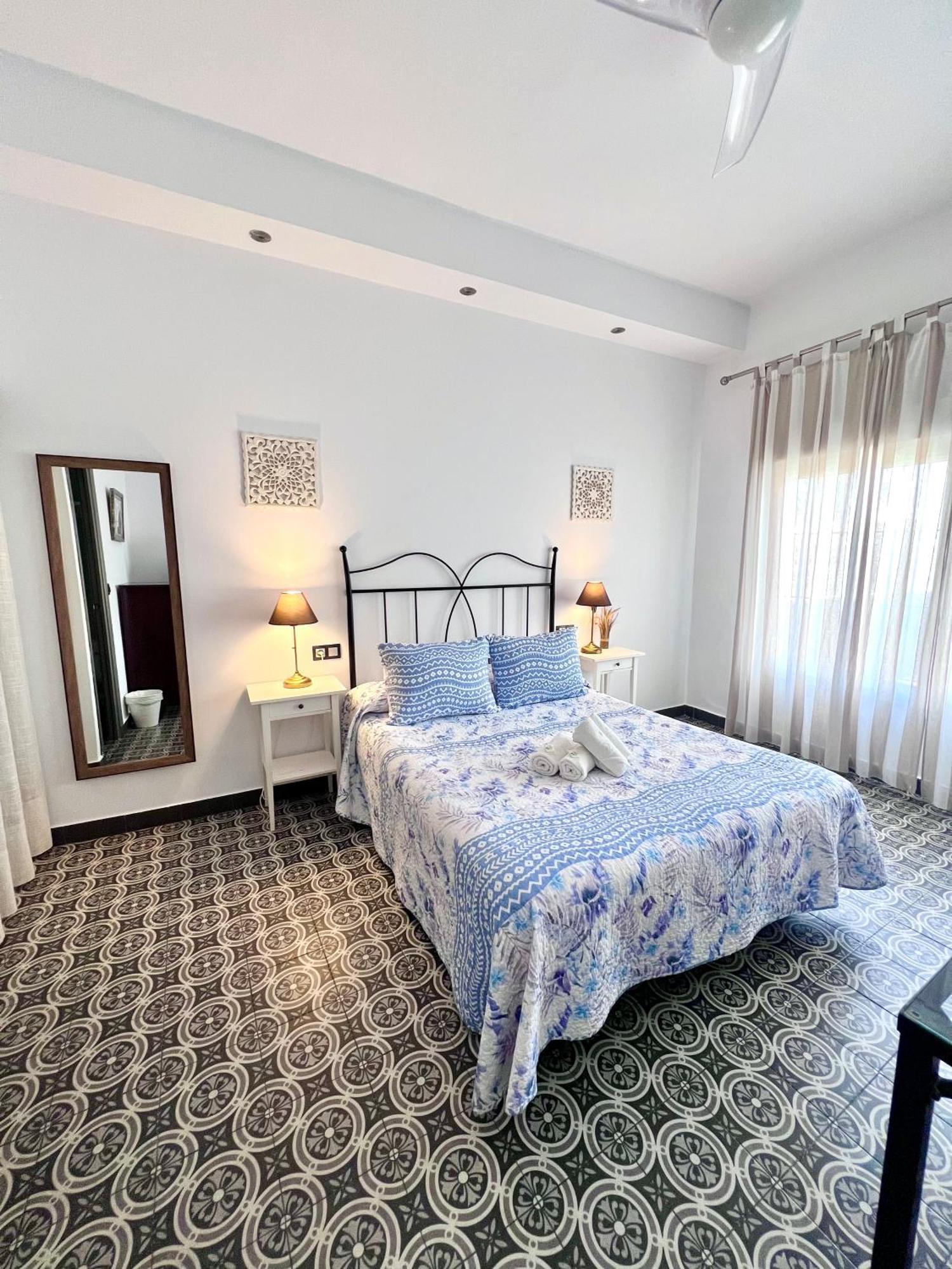 Hostal El Faro Chipiona Εξωτερικό φωτογραφία